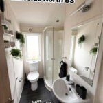 lakeside North caravan 83 bath